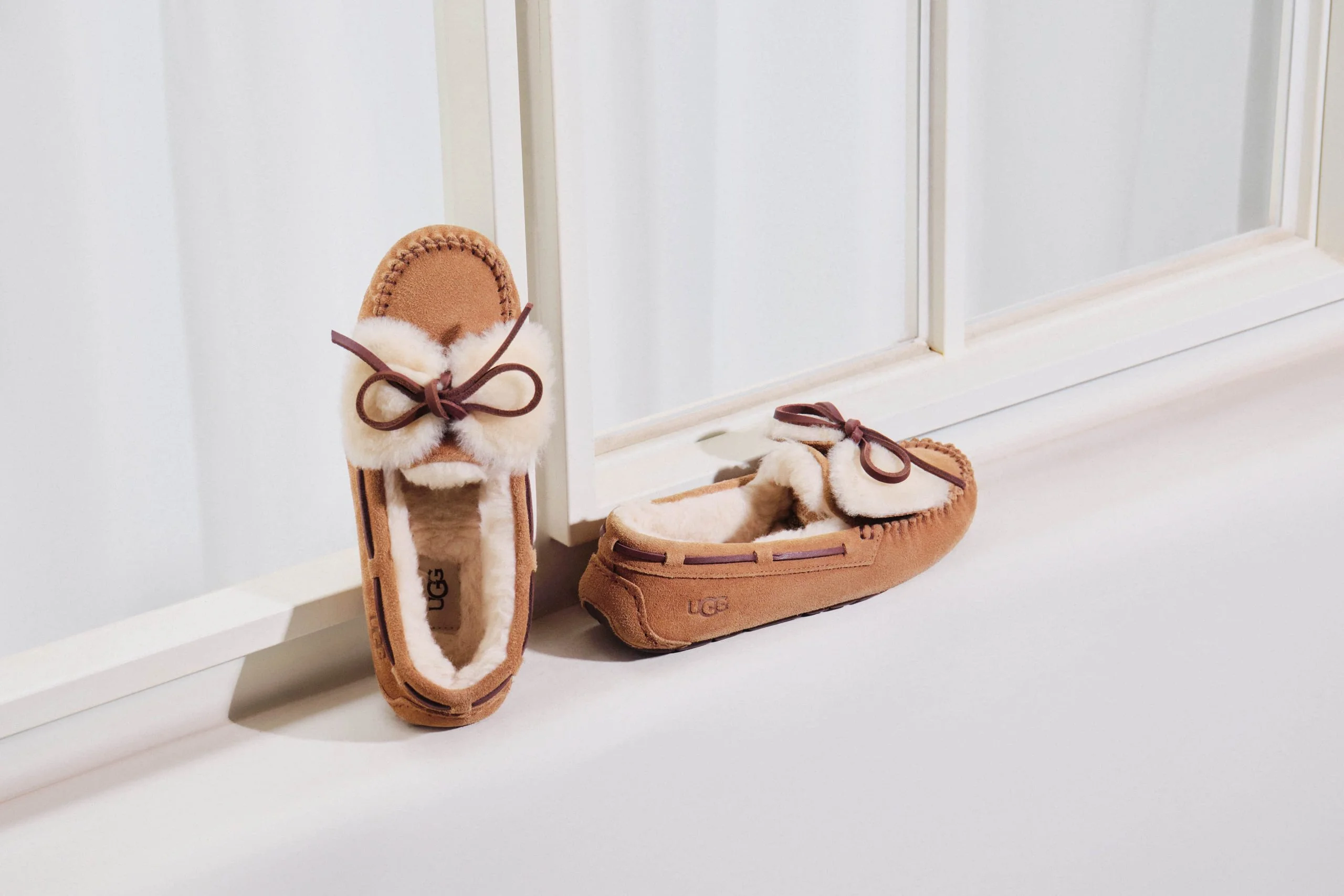2022 UGG AW22 KEY PRODUCTS - UGG Photography by Kresnikwang