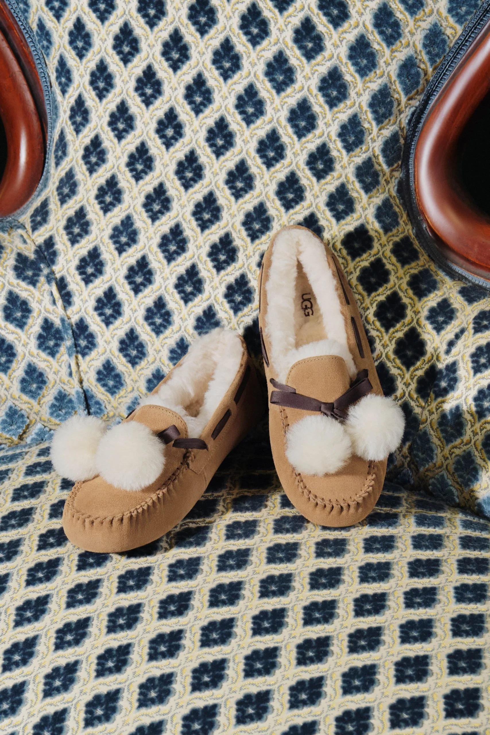2022 UGG AW22 KEY PRODUCTS - UGG Photography by Kresnikwang