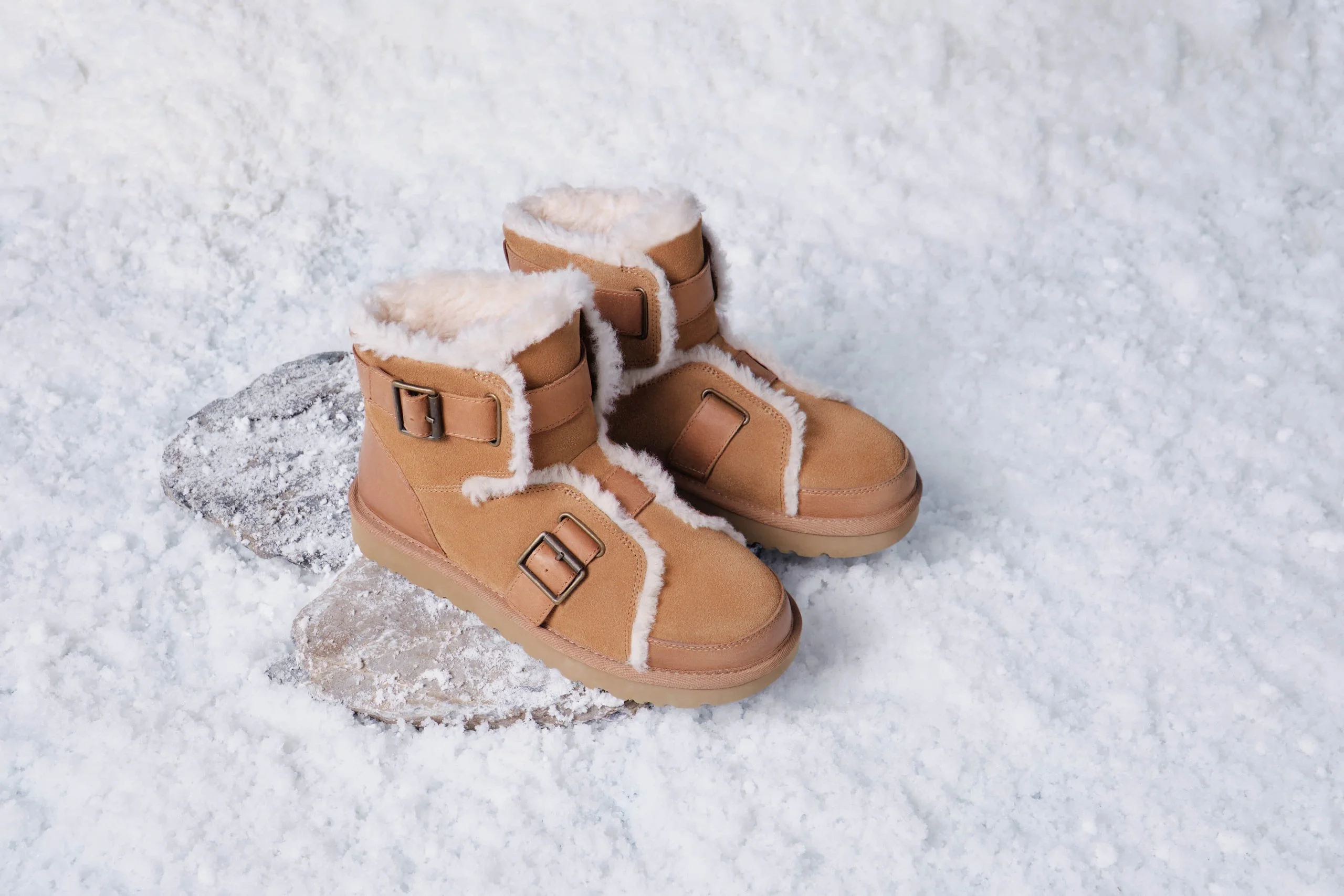 2022 UGG AW22 KEY PRODUCTS - UGG Photography by Kresnikwang