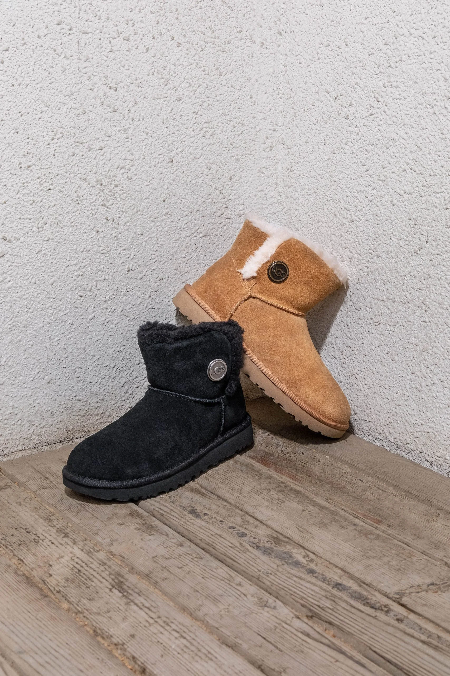 2022 UGG AW22 KEY PRODUCTS - UGG Photography by Kresnikwang