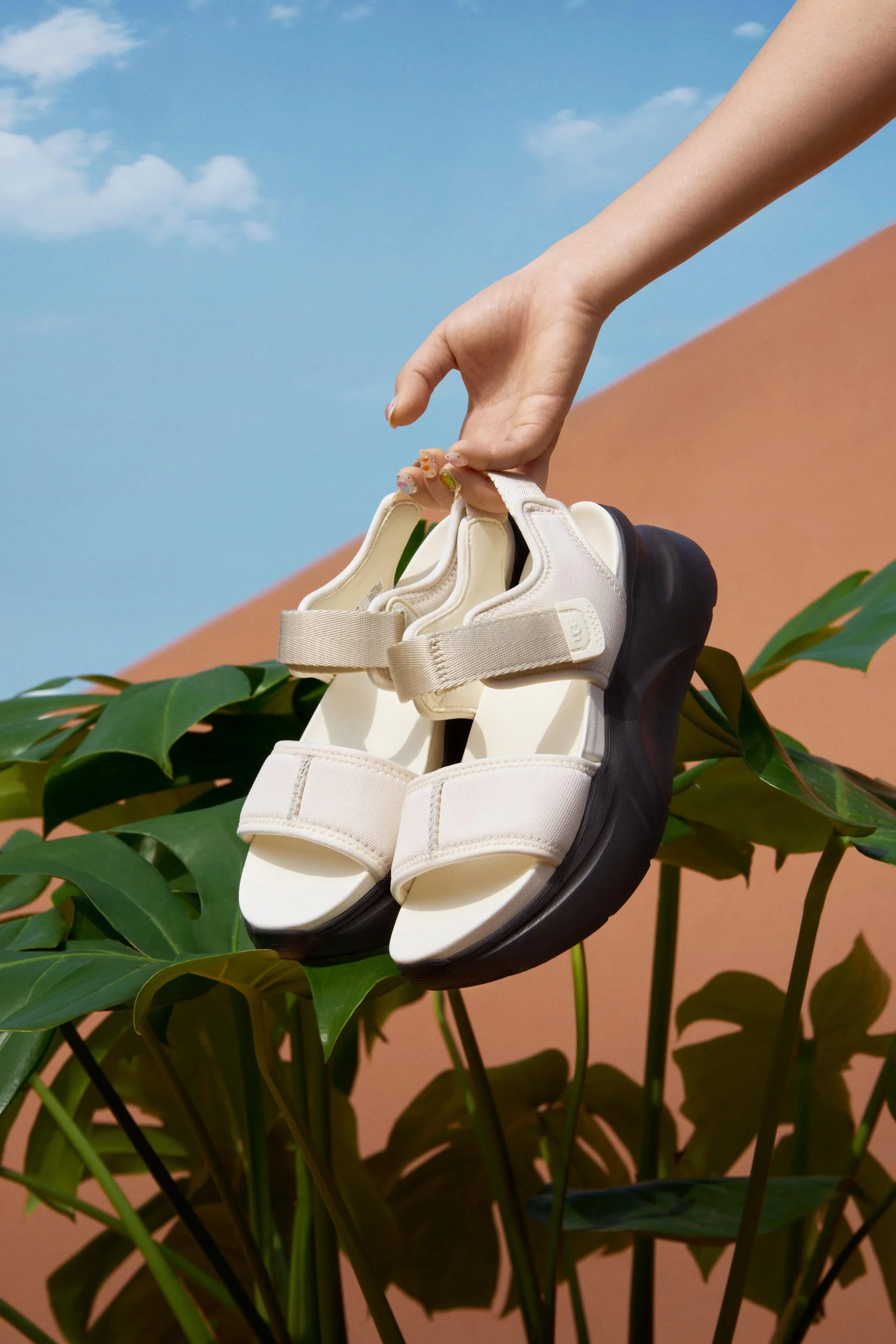 2025 UGG SS - UGG Photography by Kresnikwang