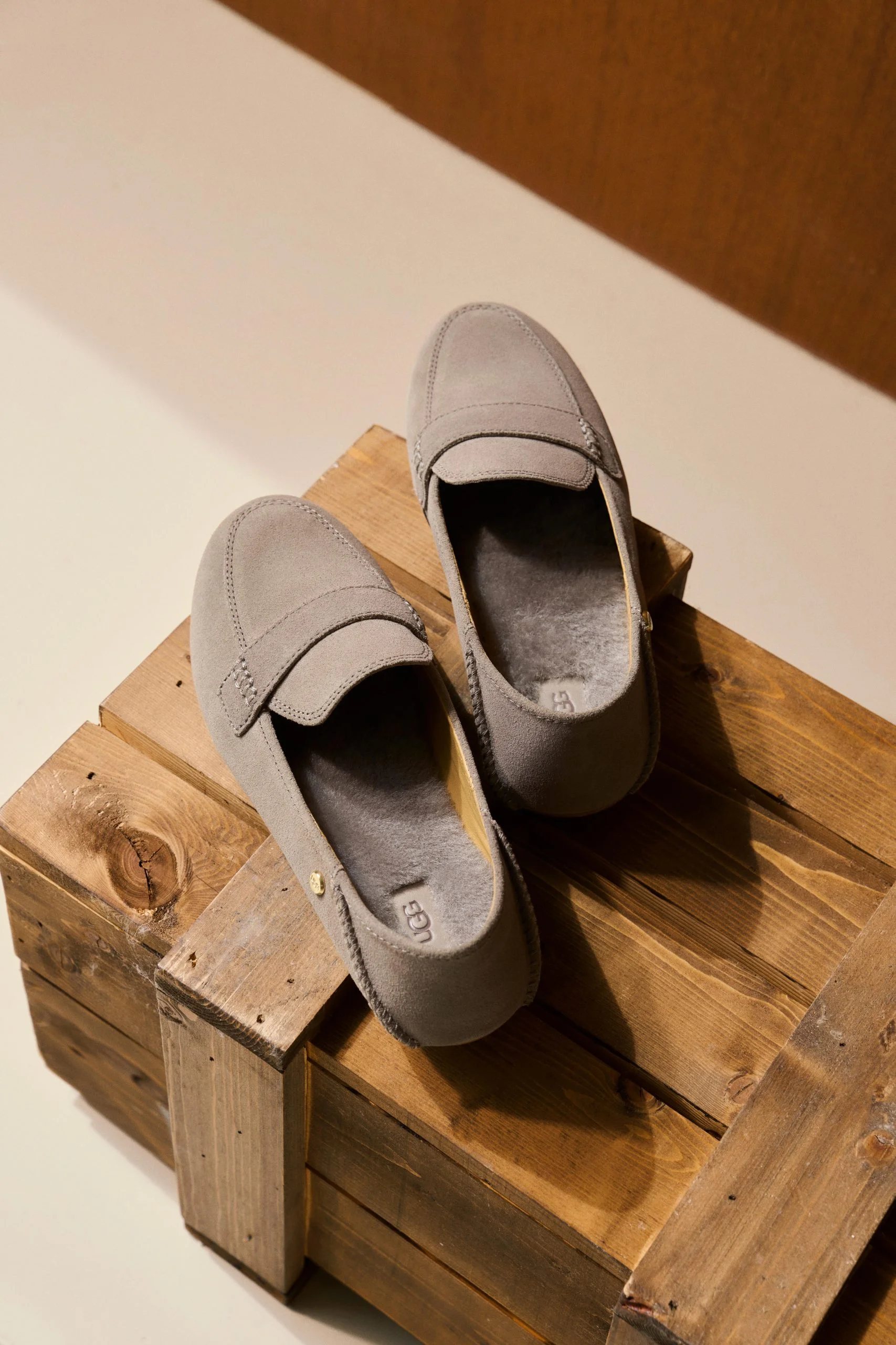2025 UGG SS - UGG Photography by Kresnikwang