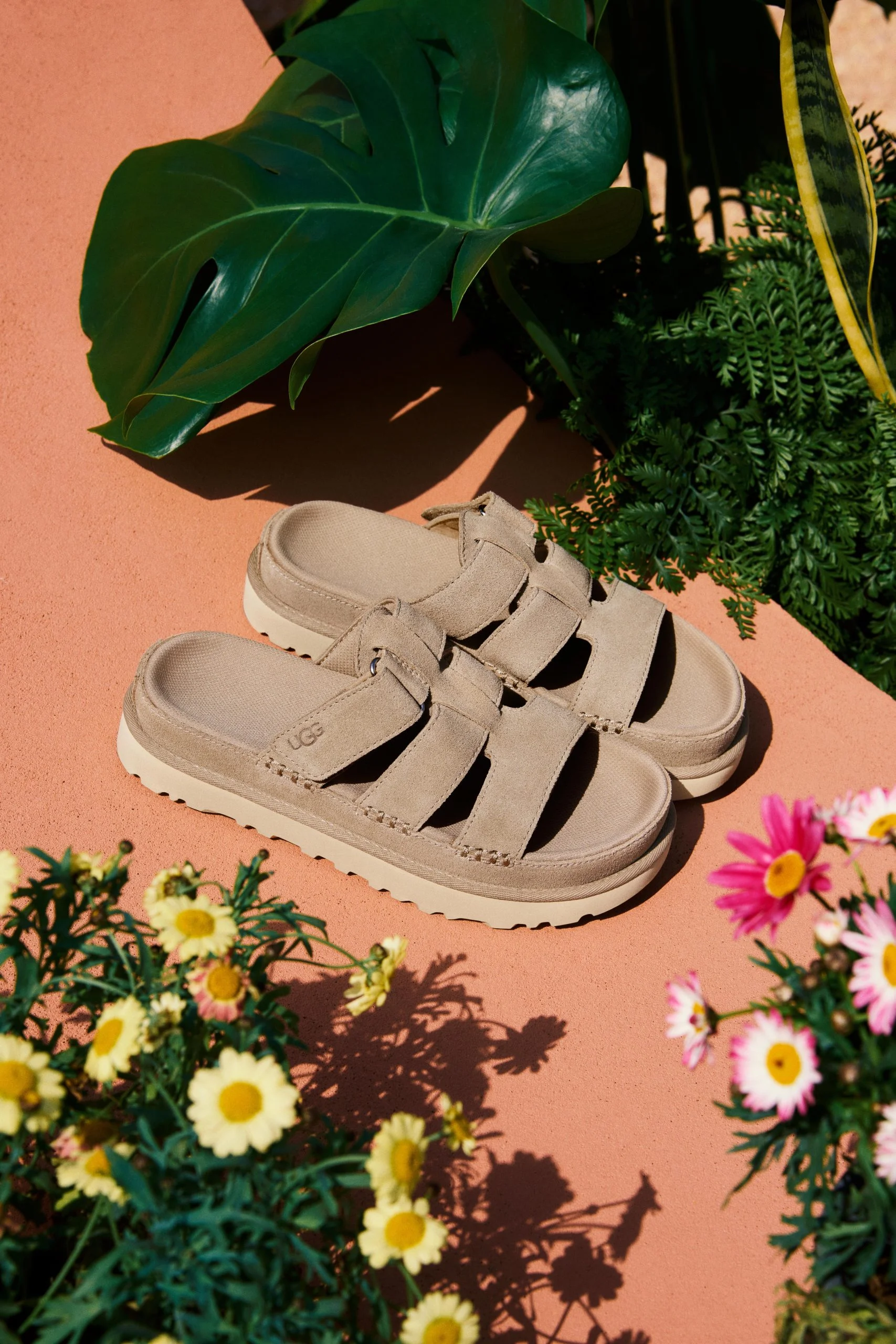 2025 UGG SS - UGG Photography by Kresnikwang