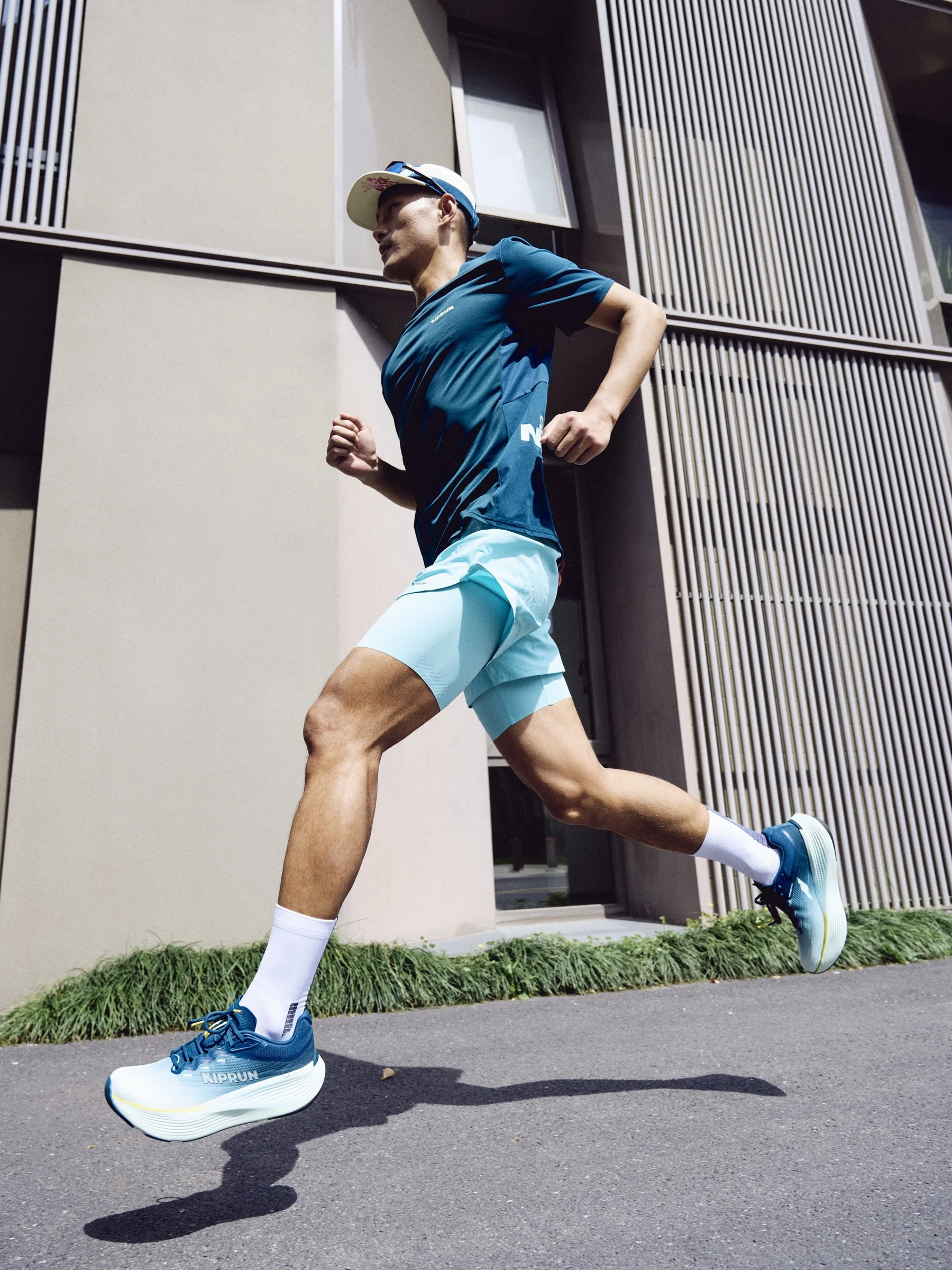 Decathlon Kiprun 900 - Decathlon Photography by Kresnikwang